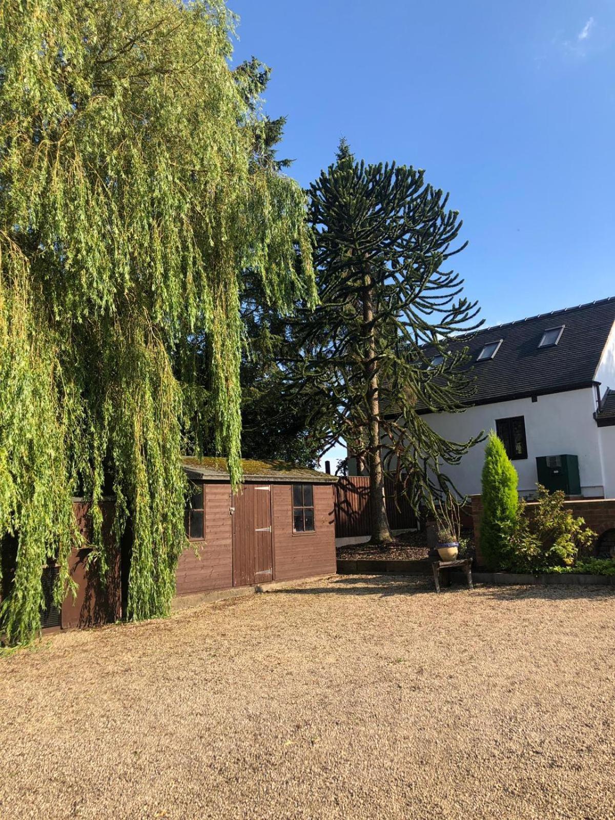 The Willow Denstone Exterior foto